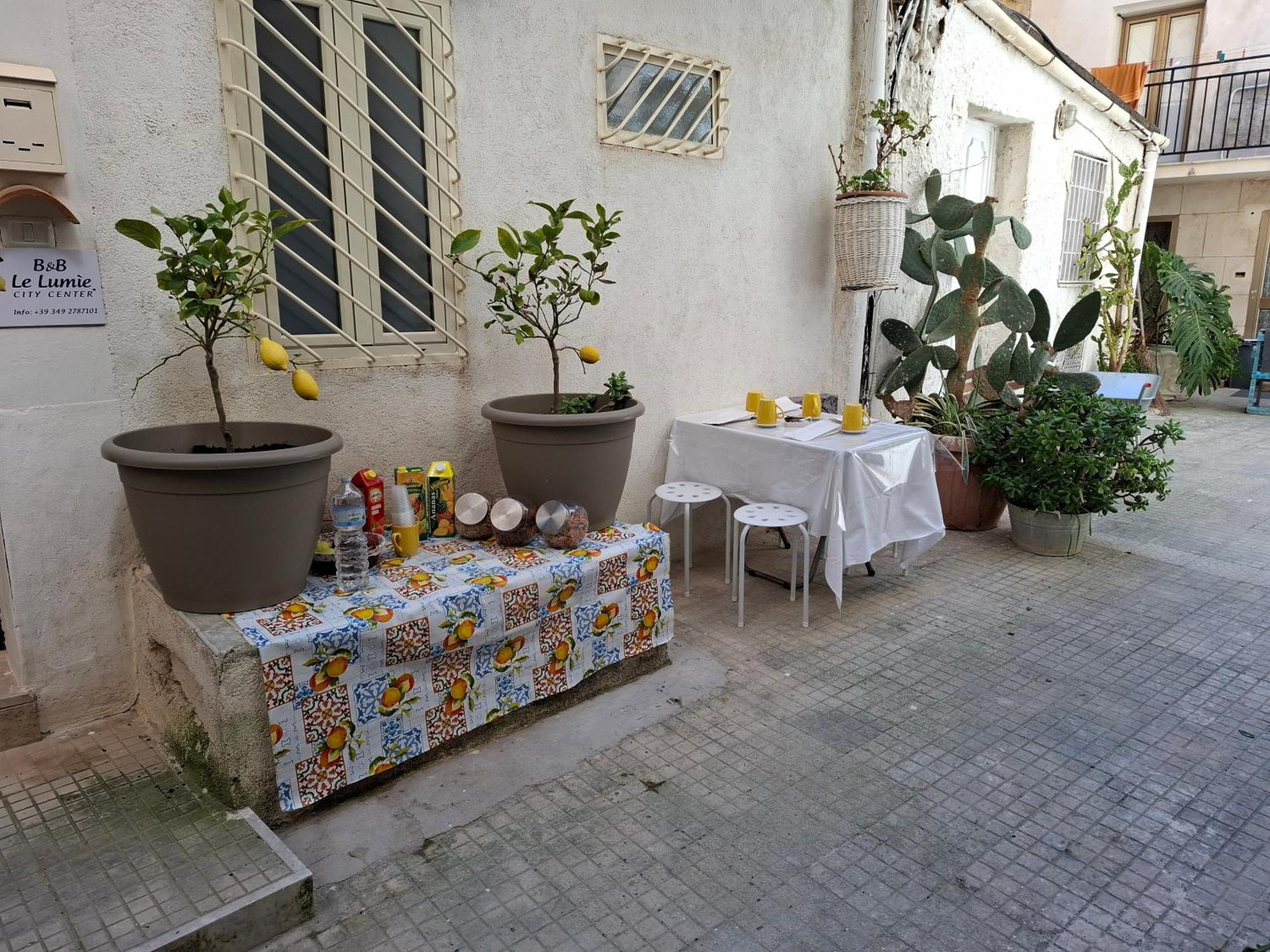 B&B Le Lumie "Il Cortiletto Del Centro" Агридженто Экстерьер фото