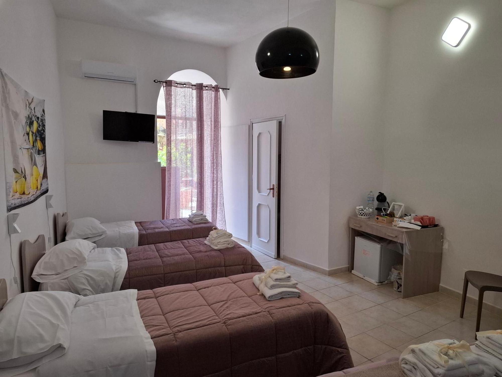 B&B Le Lumie "Il Cortiletto Del Centro" Агридженто Экстерьер фото